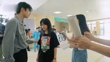 在恋爱综艺吃瓜 txt,揭秘“吃瓜”背后的甜蜜与苦涩