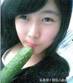 美女图片吃瓜,美女图片中的吃瓜瞬间，揭秘明星幕后趣闻