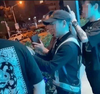 路虎吃瓜群众视频,揭秘明星网红的幕后生活