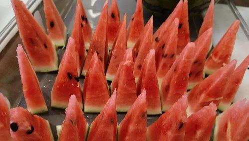 牛王吃瓜,一场跨界美食盛宴的诞生